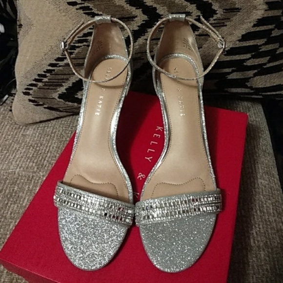 Silver Metallic Glitter Heels - Sz 9 - Picture 6 of 6